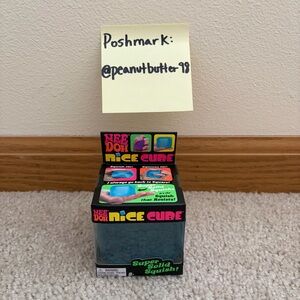 NeeDoh Nice Cube Ice Cube Squishy BLUE